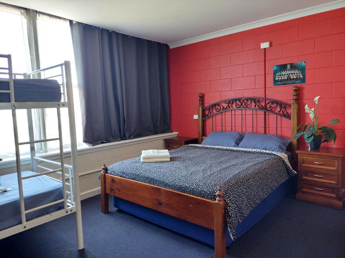 Port Adelaide Backpackers Hostel Kültér fotó