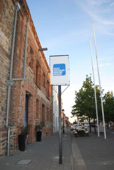 Port Adelaide Backpackers Hostel Kültér fotó