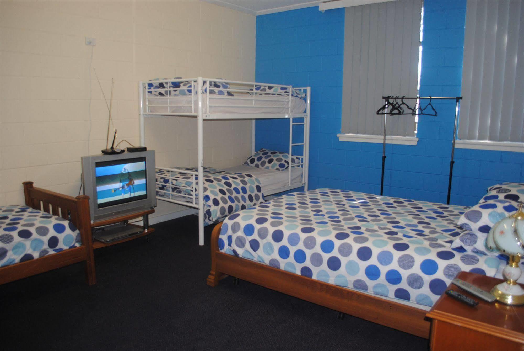 Port Adelaide Backpackers Hostel Kültér fotó