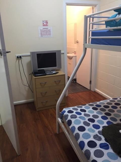 Port Adelaide Backpackers Hostel Kültér fotó